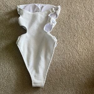 Forever 21 one peice cut out bathing suit